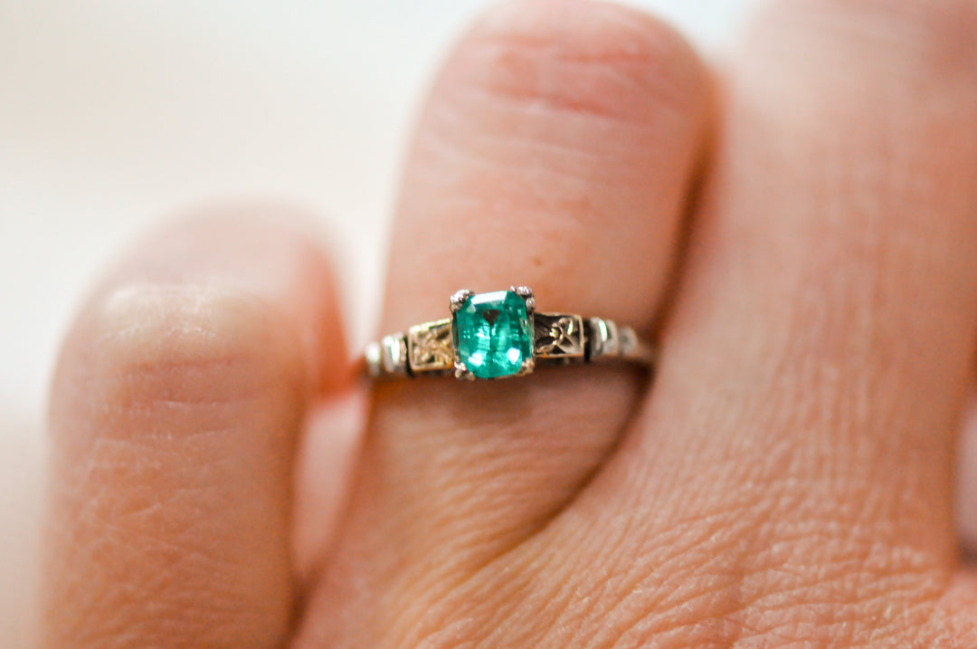 Antique emerald ring