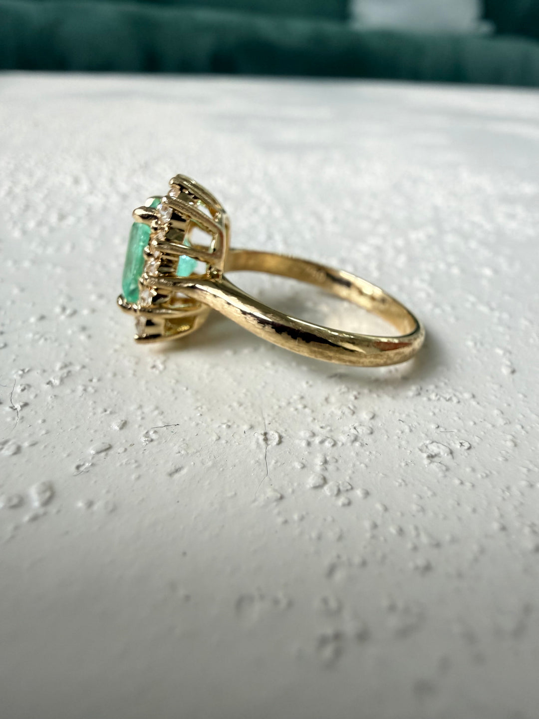 Colombian emerald ring
