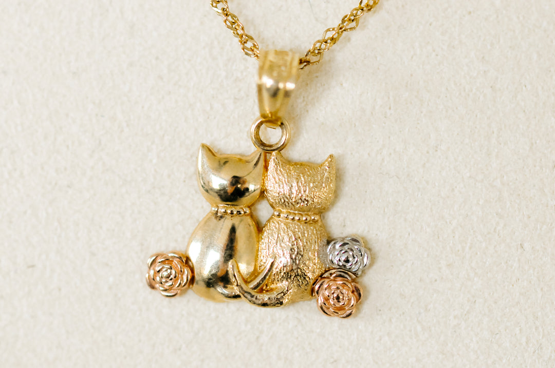 14K vintage cat pendant