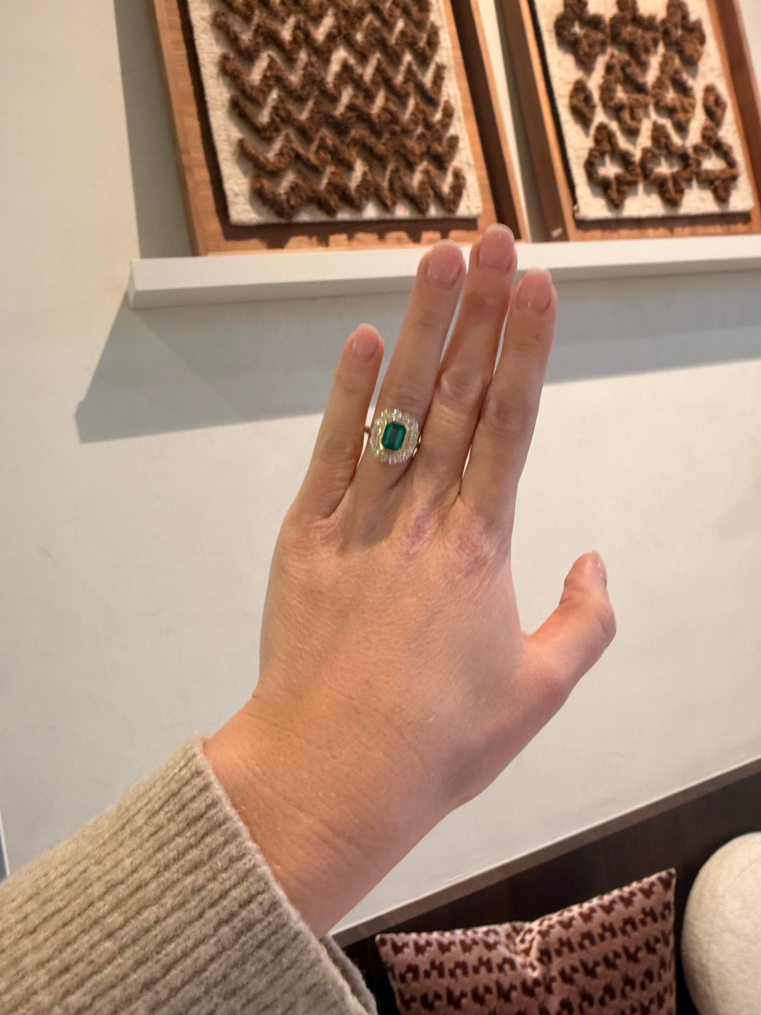 Emerald ring with Diamonds