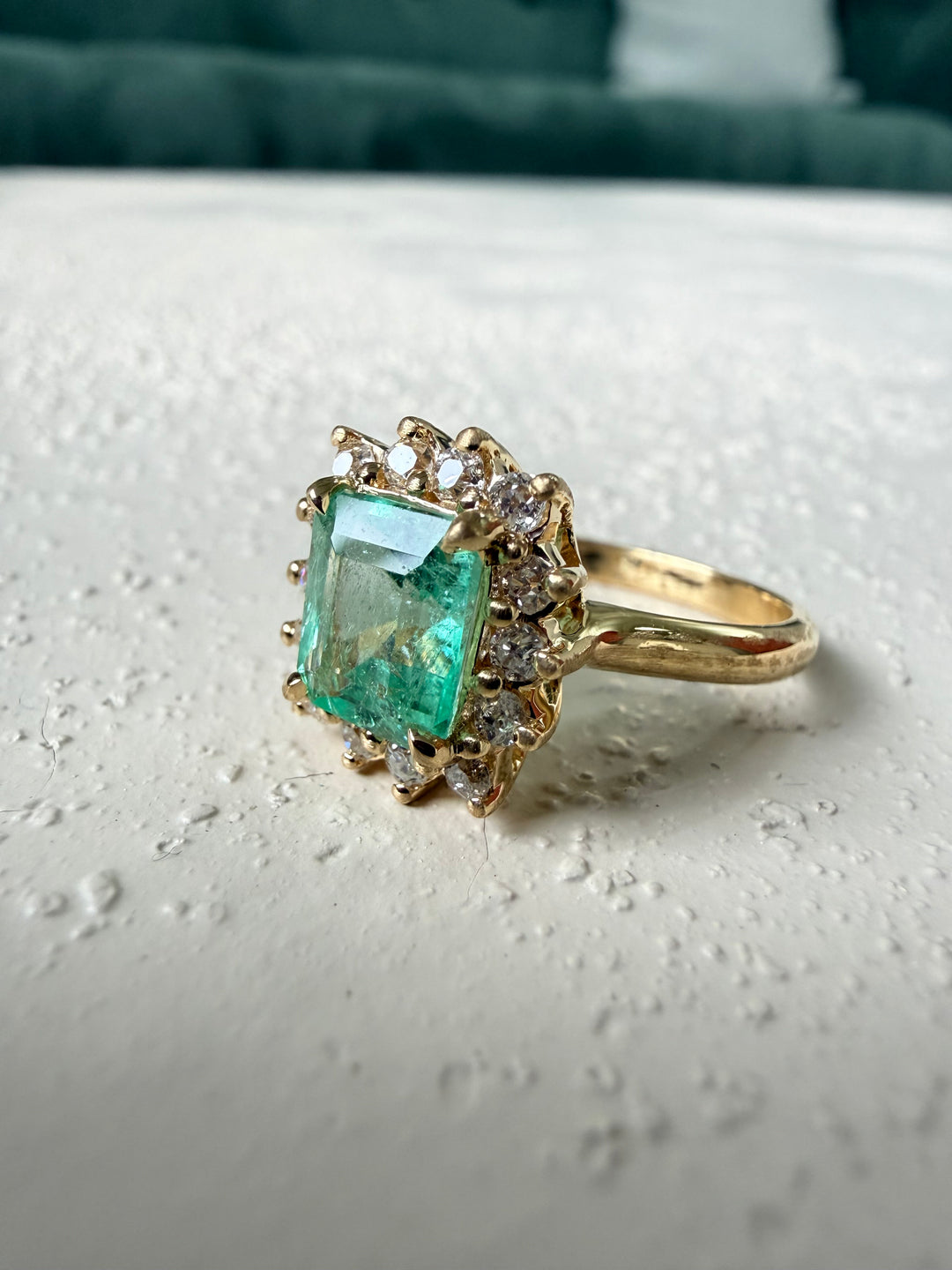 Colombian emerald ring