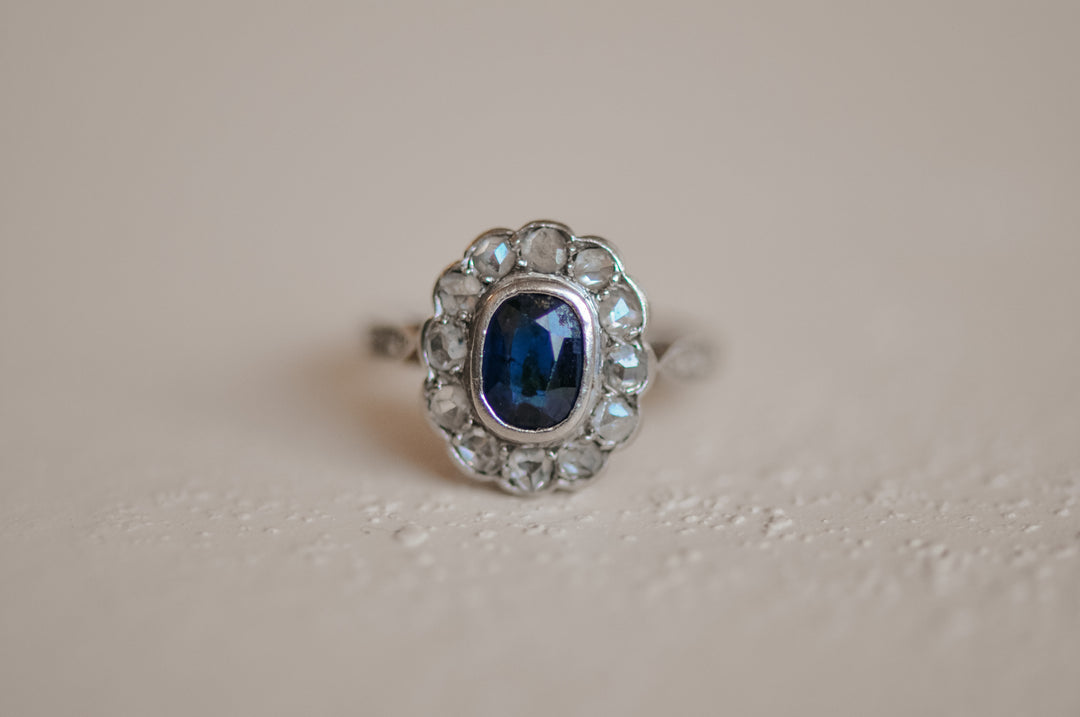 A 18K Antique ring