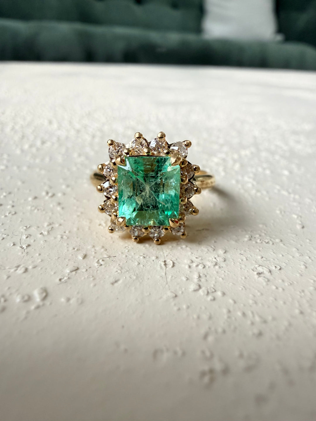 Colombian emerald ring