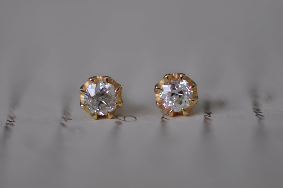 18K antique diamond studs