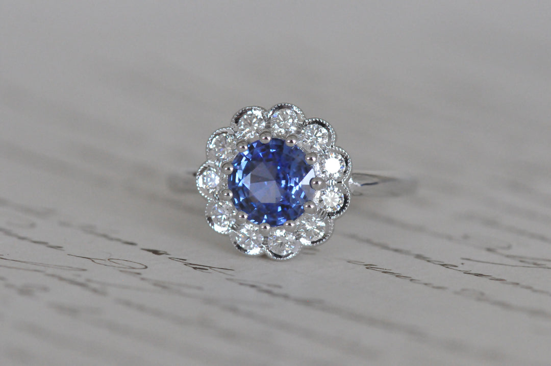 18K blue sapphire ring