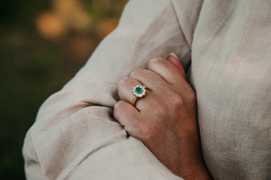 18K antique emerald diamond ring